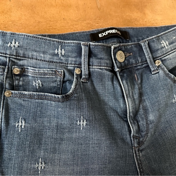 Express Ankle Legging Mid Rise Jeans - Picture 2 of 9